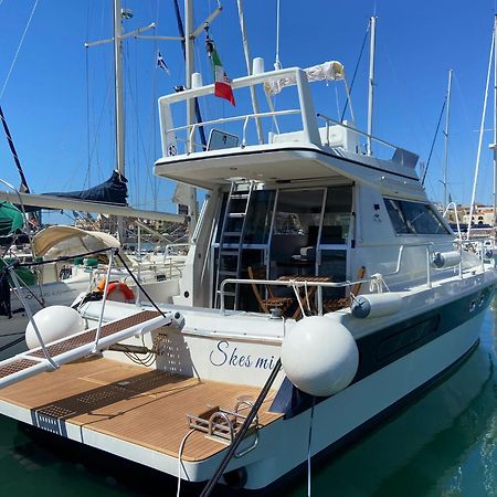 She'S Mine Yacht 호텔 카타니아 외부 사진